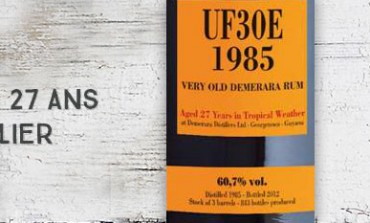 Uitvlugt - UF30E - 1985/2012 - 27yo - 60,7 % - Very Old Demerara Rum - Velier - Guyana