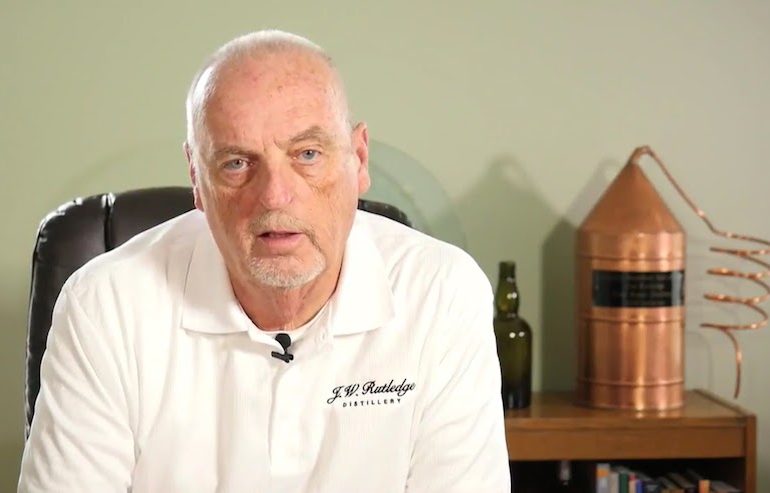 Bourbon : Jim Rutledge lance un appel aux dons pour construire sa distillerie